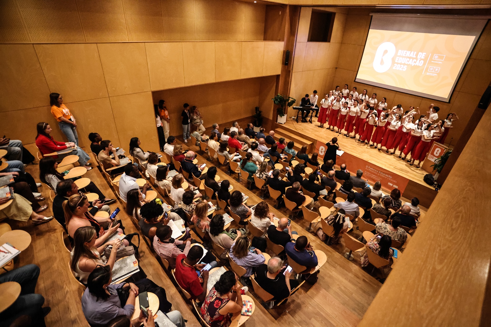Thumbnail da galeria Bienal de Educação